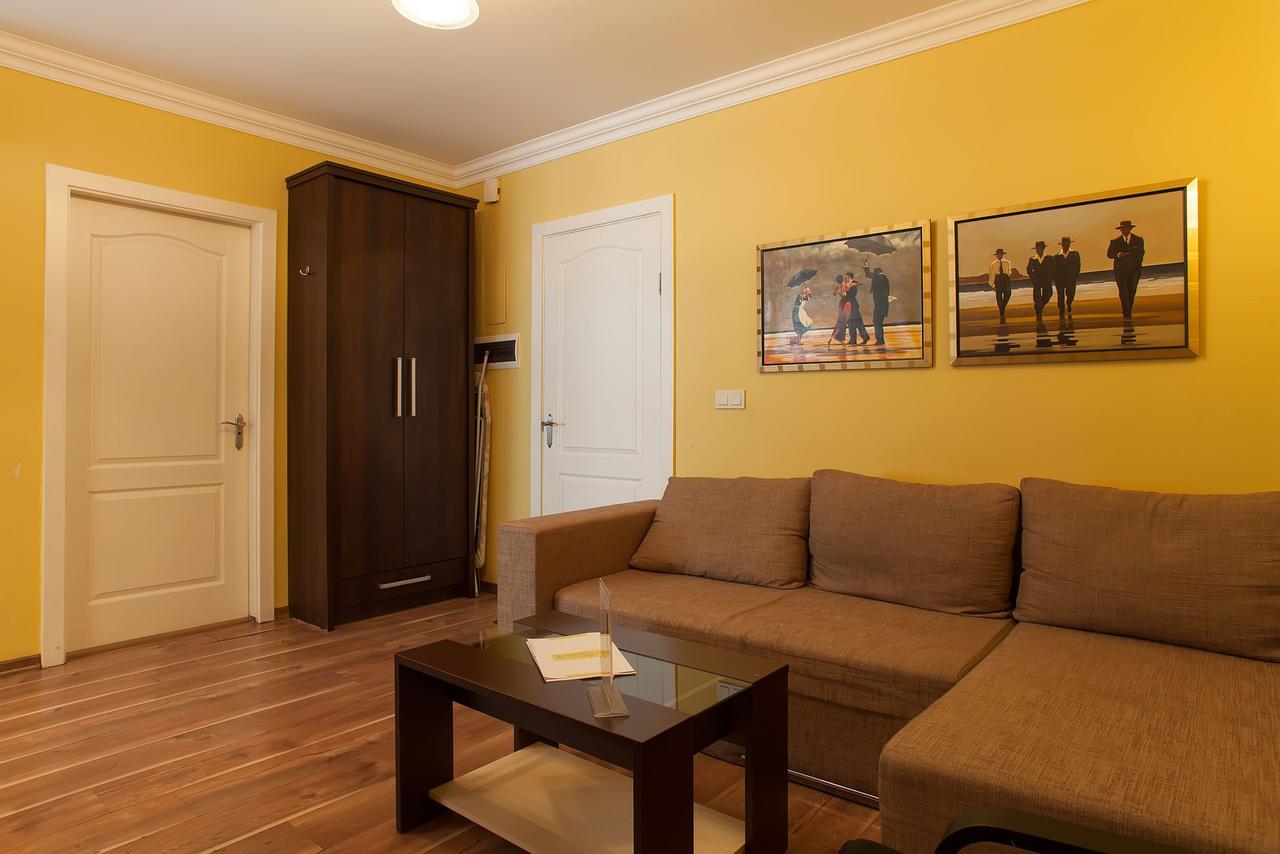 Partner Guest House เคียฟ ภายนอก รูปภาพ